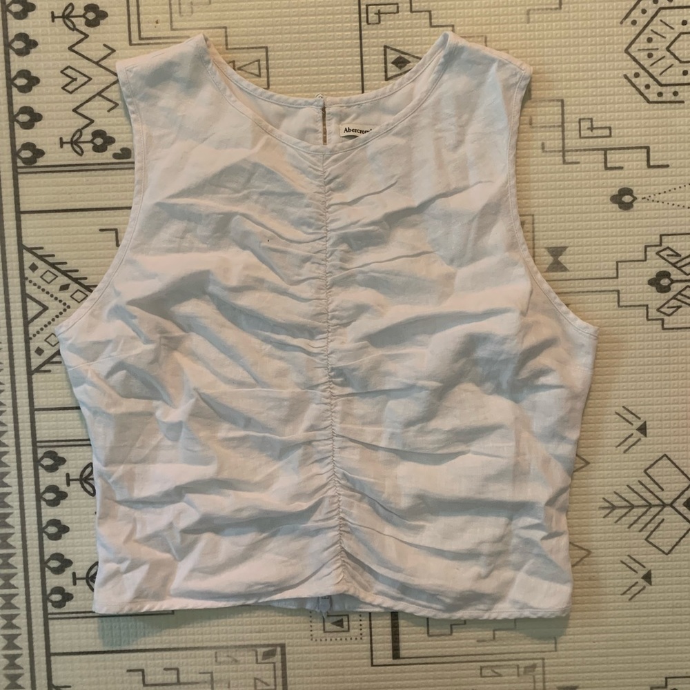 Abercrombie & Fitch crop top tank- size M